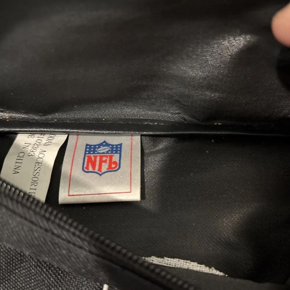 Vintage NFL Raiders Team Logo Travel Pack Fanny Pack New Old Stock